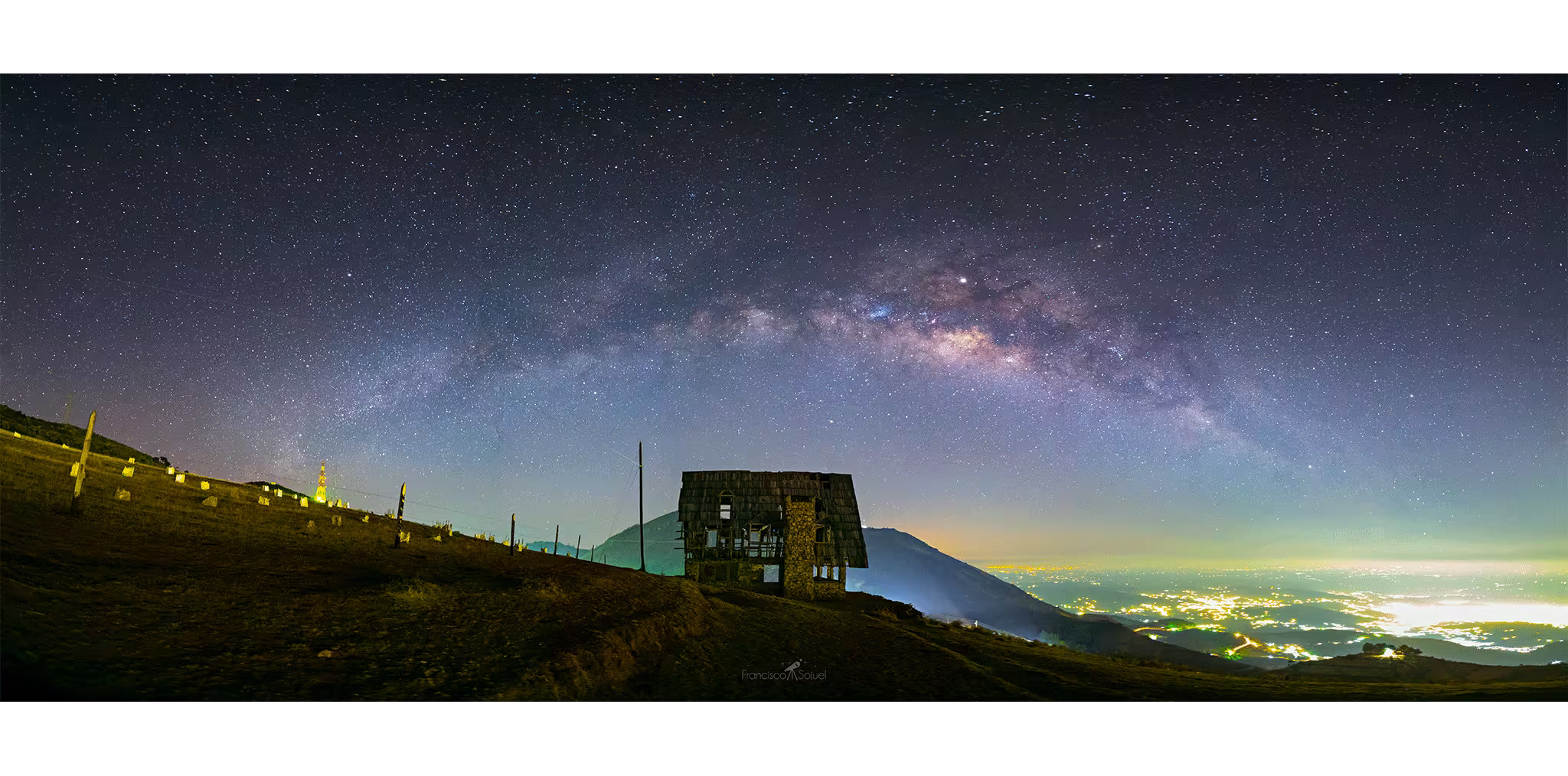 Cabaña de Sierra de los cochumatanes y la via lactea